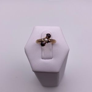Vintage 14k rose gold Pearl and garnet ring